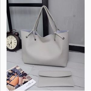 Gray tote